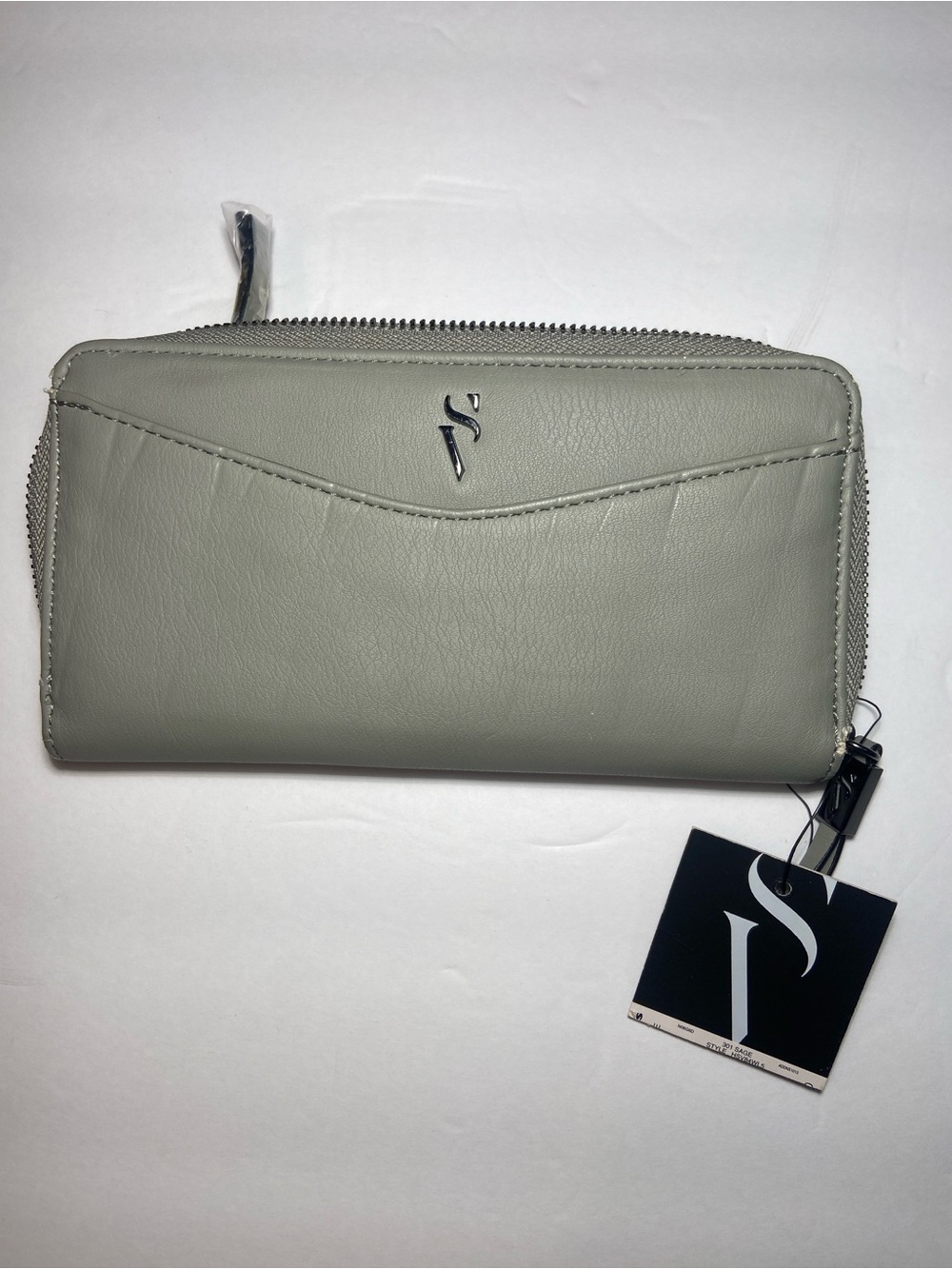 Simply Vera Vera Wang Sage Gray Zip Around Wallet NWT